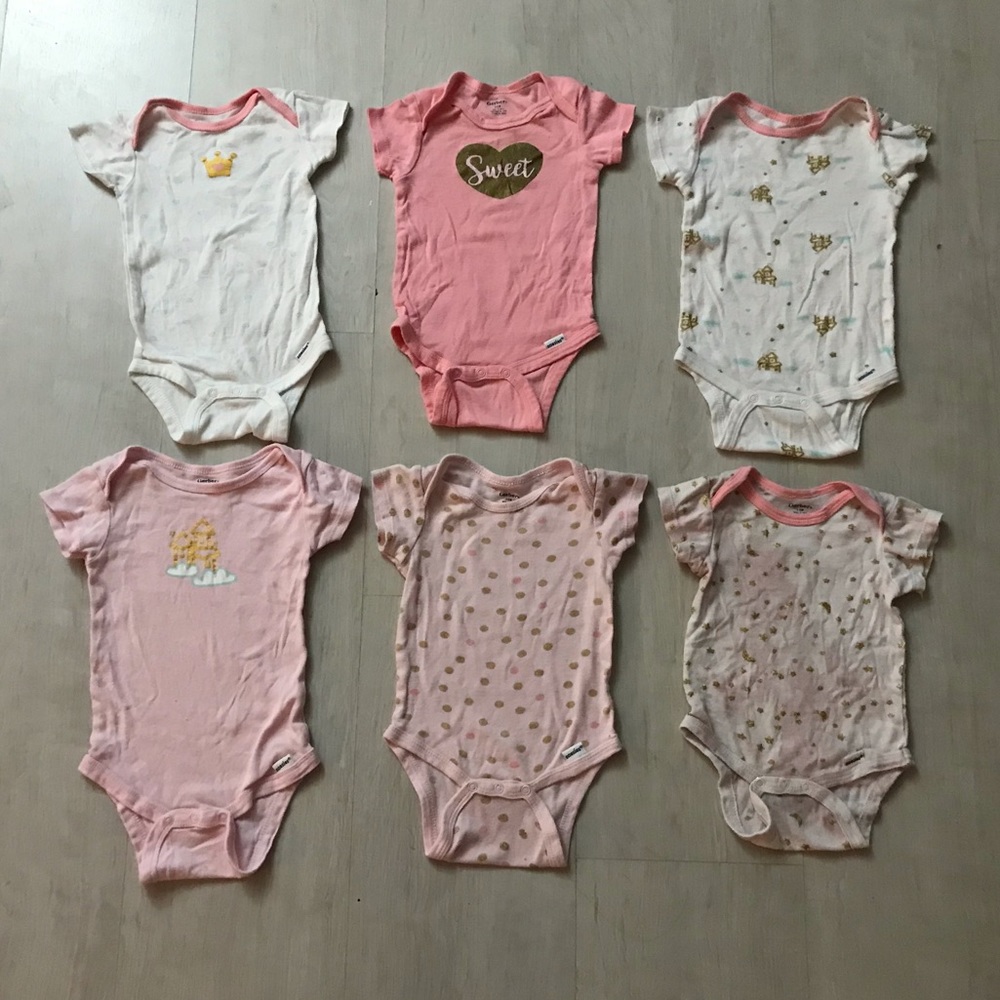 👑 Gerber onesies (6)